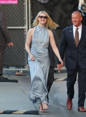 Elle Fanning [ elle-fanning ] - will you climb on top of me
