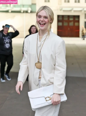 Elle Fanning [ elle-fanning ] - The only thing I want tonight is you😪