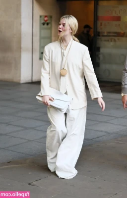 Elle Fanning [ elle-fanning ] - this cheesecake made me so insatiable so I had to fuck myself while I