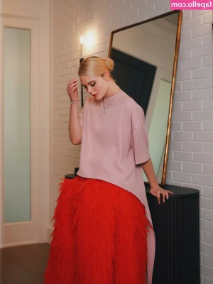 Elle Fanning [ elle-fanning ] - red light special hehe im gonna have fun with this new lighting