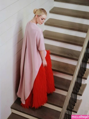 Elle Fanning [ elle-fanning ] - So much more comfortable with it off 😉