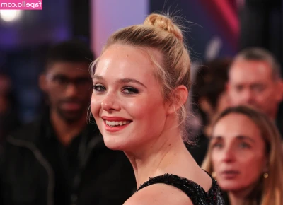 Elle Fanning [ elle-fanning ] - thinking about u <3