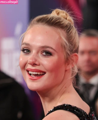 Elle Fanning [ elle-fanning ] - Ahhh! Real Horny 🤤