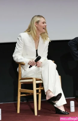 Elle Fanning [ elle-fanning ] - 補一下大湯圓(⁎⁍̴̛ᴗ⁍̴̛⁎)想吃就過來吧♥️