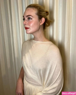 Elle Fanning [ elle-fanning ] - A peek into Heaven with @zoewildxx & @nicolettejane