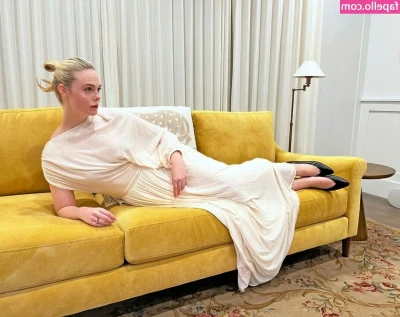 Elle Fanning [ elle-fanning ] - haven't had these on for a while now I don't even know why they make