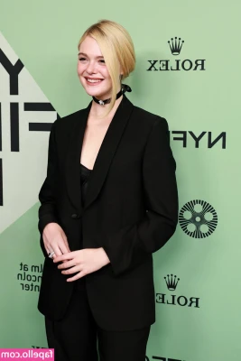Elle Fanning [ elle-fanning ] - Naughty Milfs and hotel rooms are such a good combination. Working