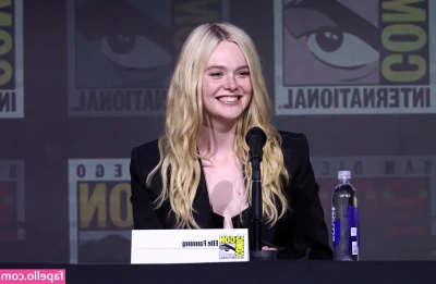 Elle Fanning [ elle-fanning ] - Nakey twerk 😜 message me for the full vid!