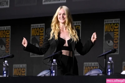 Elle Fanning [ elle-fanning ] - Happy Sunday <3 And happy first day of August!