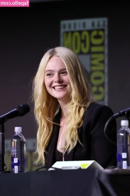 Elle Fanning [ elle-fanning ] - 🎬Que delicioso🍆🍑 la pasamos el chaklito y yo en mi