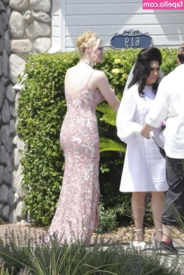 Elle Fanning [ elle-fanning ] - Bend over for me 👸🏻