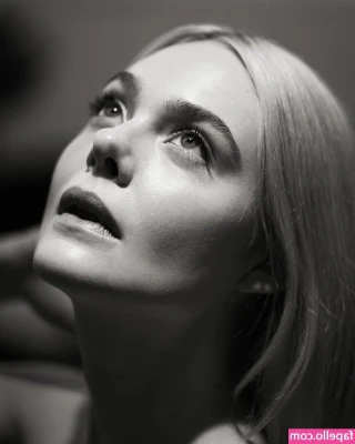 Elle Fanning [ elle-fanning ] - Tittie tuesday👅