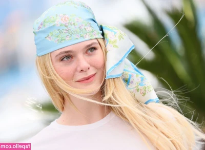 Elle Fanning [ elle-fanning ] - I prepared something very hot for you daddy 😘🍑tip me if you