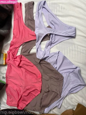 wedgie.girl [ wedgie-girl ] - would you bail me out?????? and fuck me to cover the restitutioln
