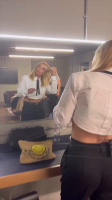  [ louise-redknapp ] - Sweet peach   unlock to see and lick my puss