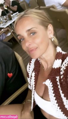 Louise Redknapp [ louise-redknapp ] - My swimsuit bottoms are a little snug lol