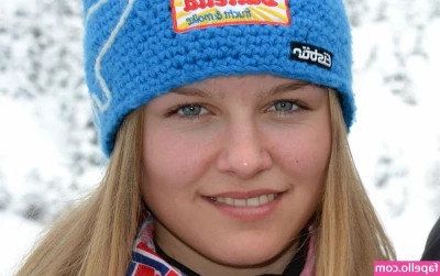 Biathlete Girl [ biathlete-girl ] - Remember if you like all my stuffs and interact I ll send gifts