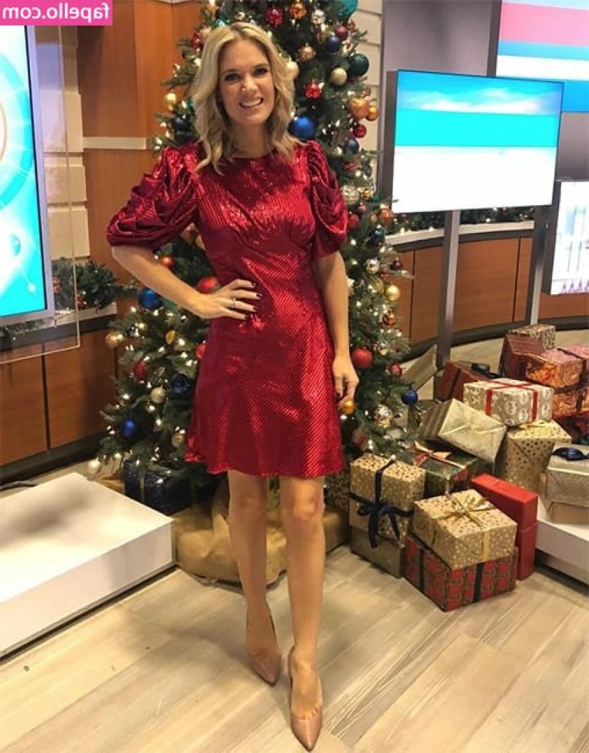 Charlotte Hawkins [ charlotte-hawkins ] - No sneak peek of  2 till tomorrow  But I must say he was awesome  and