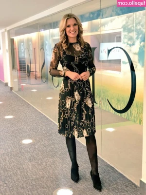 Charlotte Hawkins [ charlotte-hawkins ] - The video as promised  My new glass toy I got for my birthday  Its