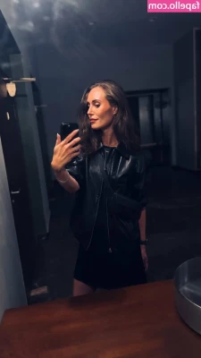 Sanna Marin [ sanna-marin ] - Morning Happy SoleSunday 💚 made you weaker?