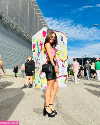 Sanna Marin [ sanna-marin ] - i need to be punishedddd 😛