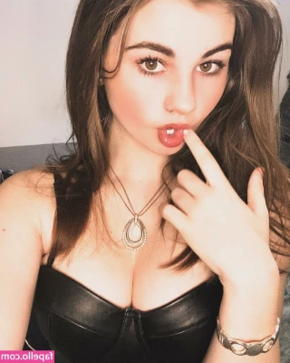 skyepastapins - Need to pop off and edit some videos keep your eyes open and you cock
