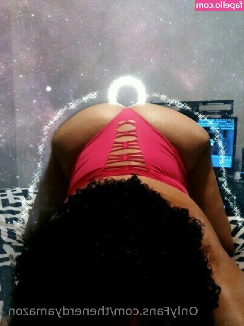 thenerdyamazon - Bored and horny hehe, hmu <3