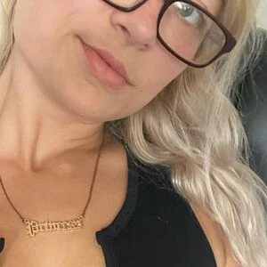 lizzifromthebloc1