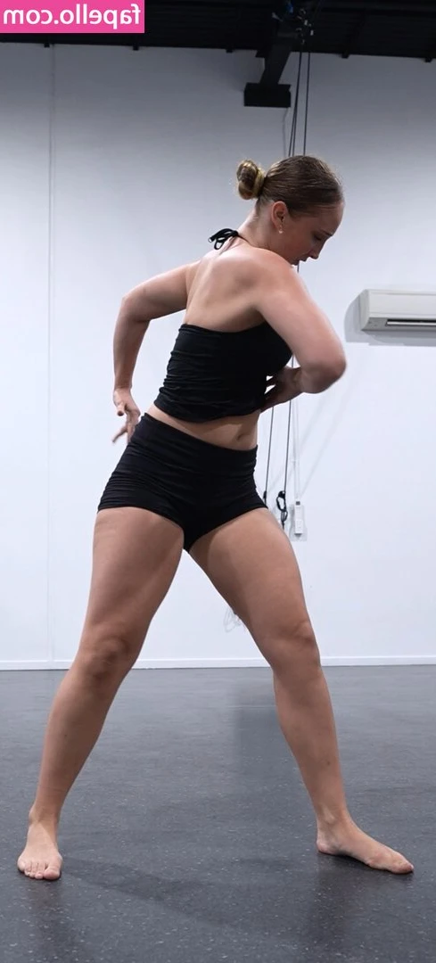 Bobbi Shultz [ bobbi-shultz ] - sending out a velma pov sex tape 🧡