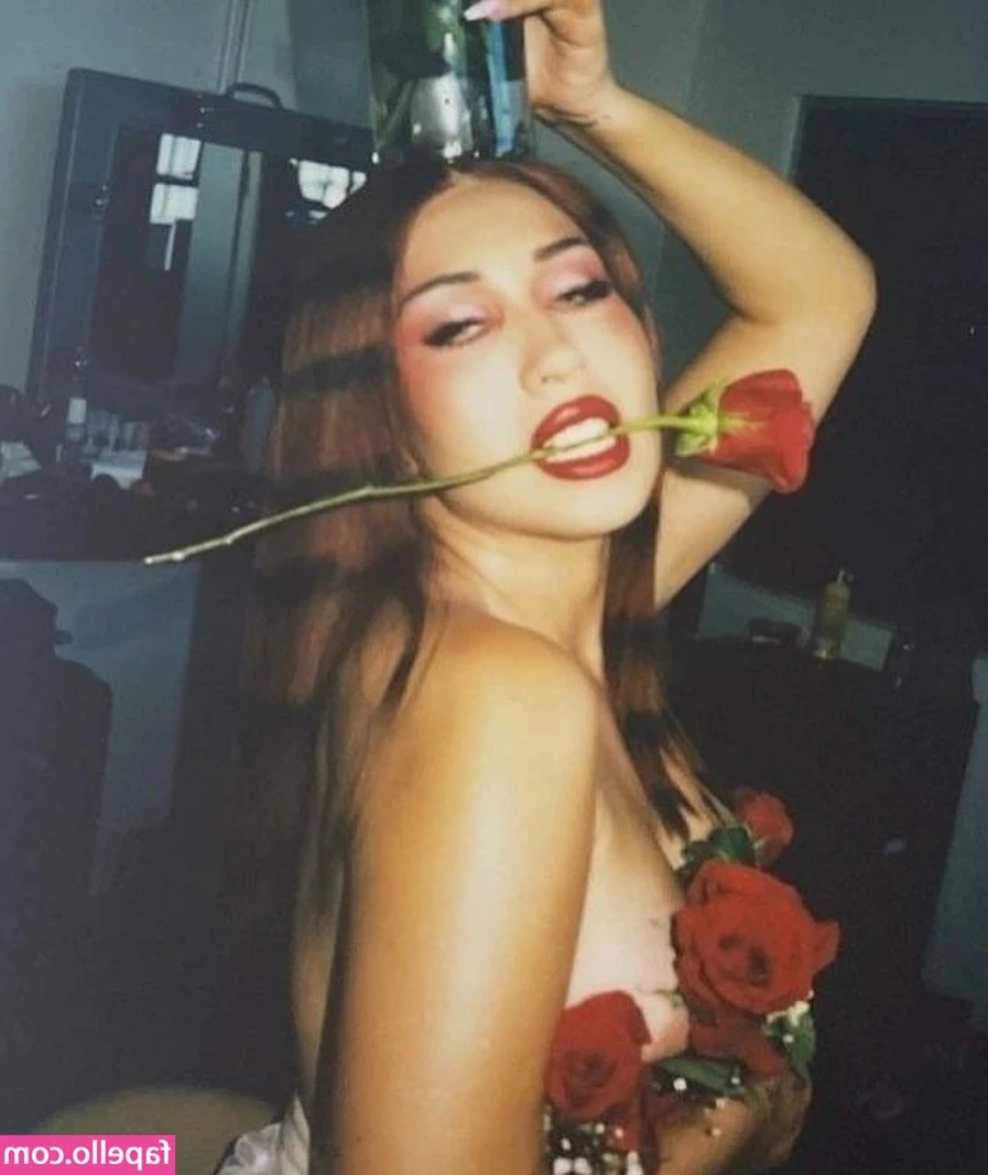 Kali Uchis [ kali-uchis ] - ❤️🔥🔥 HELLO BABY.. LIKE THIS PHOTO AND GIVE ME TIPSTIPS FOR