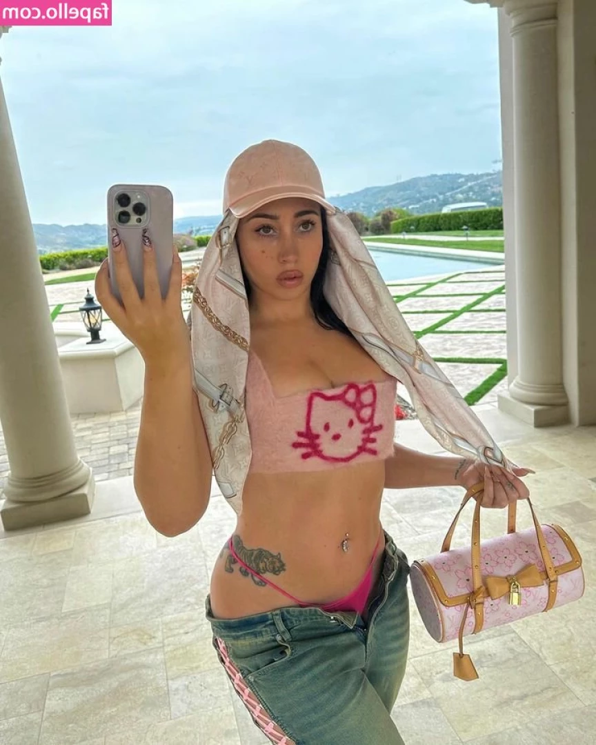 Kali Uchis [ kali-uchis ] - Poll  5  Masturbation Content  Which is your favorite position