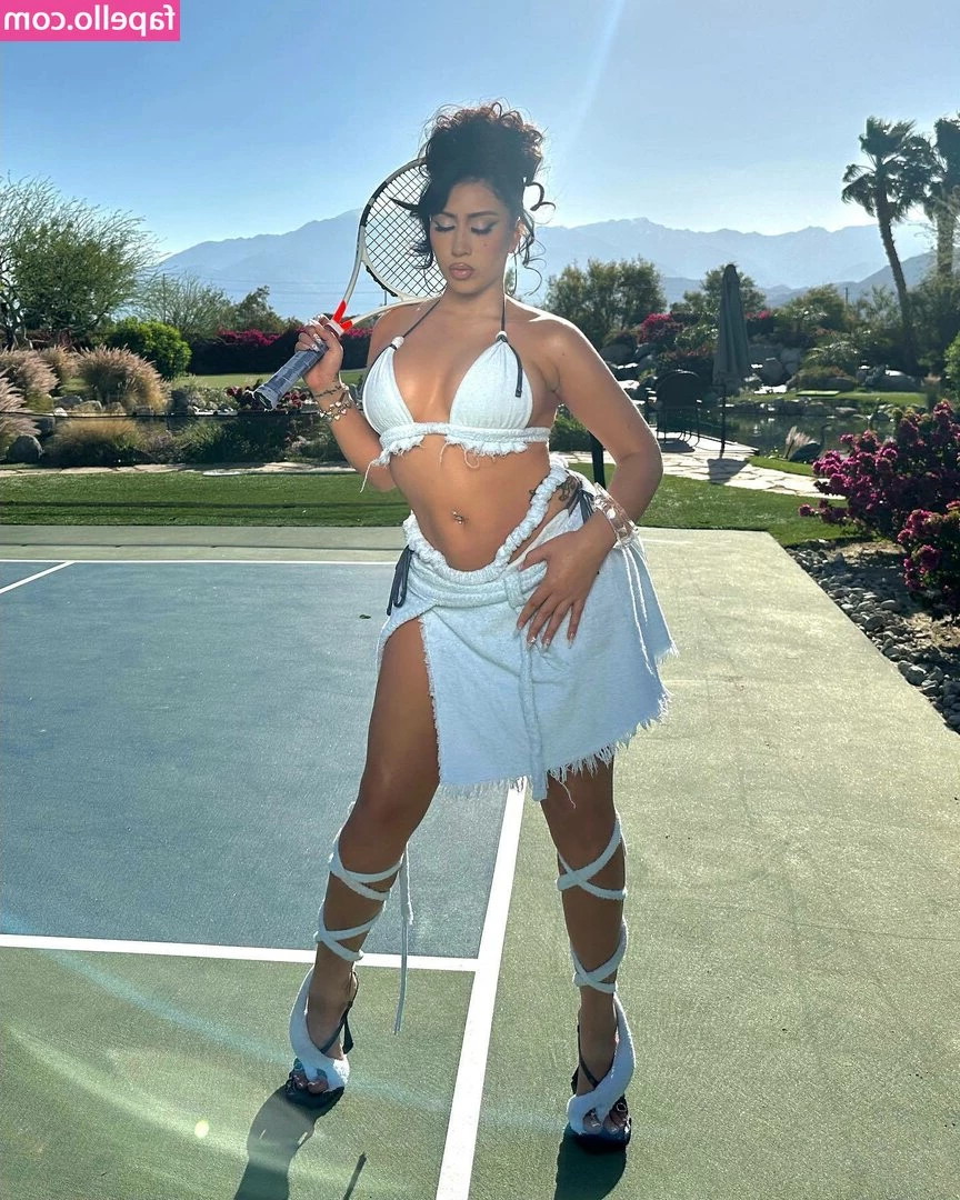Kali Uchis [ kali-uchis ] - Un vídeo largo para ustedes😈 Se pasó muy rico esa noche, buena