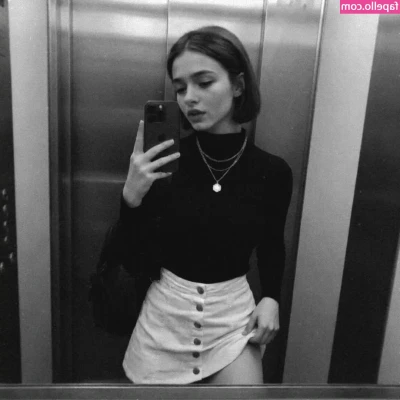 Valeria Flores [ valeria-flores-1 ] - I am youn, I wanna be free. I will show you my star bum and dick