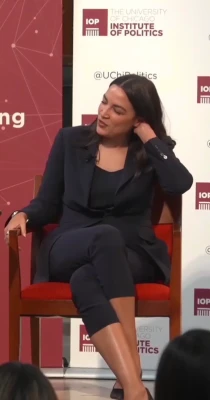 Alexandria Ocasio-Cortez [ alexandria-ocasio-cortez ] - Will you be my Valentine? ❤️ New video and free mini set is going