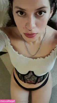 2honeylove2 - White toes, semi tanned feet, heavenly arches!