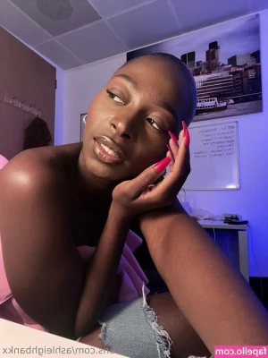 ashleighbankx - Mmm baby I prepared hot vid in this pose, let me know if u want to