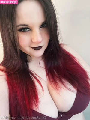 sierranyxfree - Do my clown makeup with me