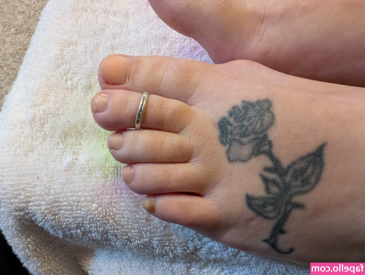 barefoot_bunny_b [ barefoot-bunny-b ] - Me darían ride