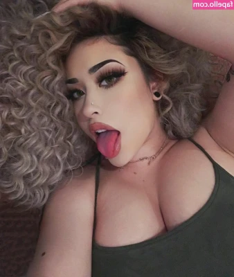 A_jellyy [ a-jellyy ] - do u like skin color thongs? I think they’re sexy 😋😋