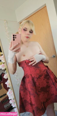 aleeri - I really want to play and touch myself  do you want to do it with me