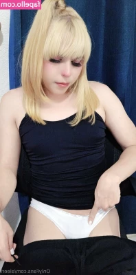 aleeri - No hard dick for my pussy tonight then, mi amor?? why??? 😫😫😫