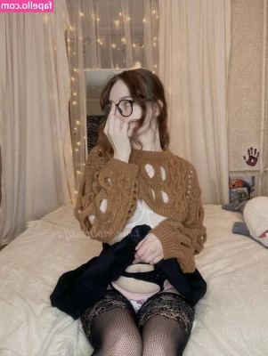 Leimlii - I've been getting invited to private VIP parties more often lately,