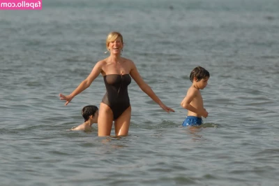 Alessia Marcuzzi [ alessia-marcuzzi ] - I’ll do a kegel 💪🏻 while it’s inside 💦🍆👅🥵‼️