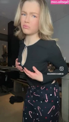 Emma Svenningson [ emma-svenningson ] - Titty or Taco Tuesday? Tip under this post and tell me what you want