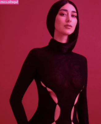 Elif - Everyone likes bloopers  right  This was supposed to be hotter than