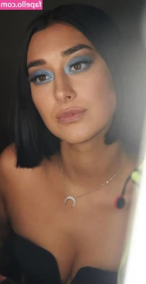 Elif - What's on your mind rn? 😜
