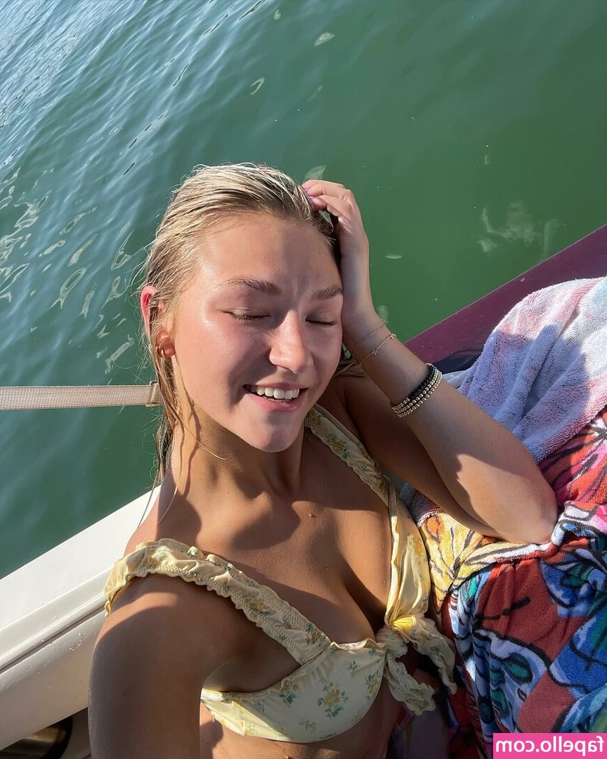 Autumn Miller [ autumn-miller ] - xx_sosuke  _FREE SUBSCRIPTION_   My beautiful latin friend wants to