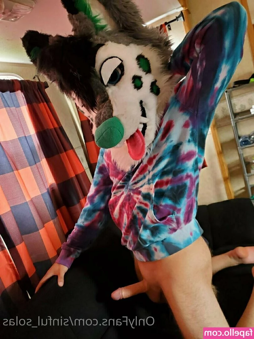 sinful_solas [ sinful-solas ] - Wanna dance or take off my pants? ‘Cause I can do both😘 Good