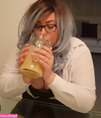 Cum Swallowing [ cum-swallowing ] - I’m hot