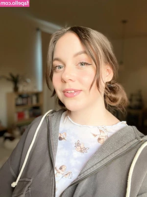 SarahKey - For feet lovers